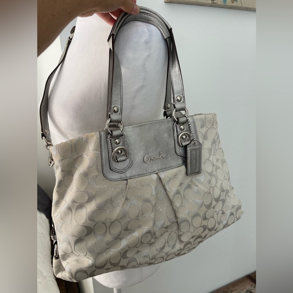 Coach Ashley Signature "C" Shoulder Satchel Purse Silver Metallic Vintage - Picture 16 of 16